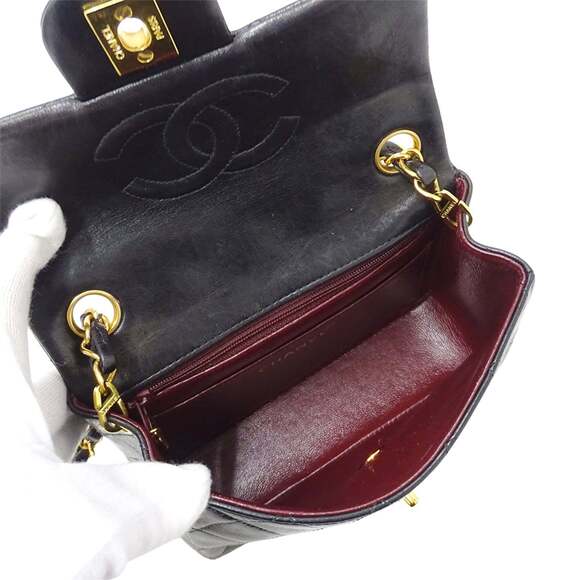 Chanel Mini Matelasse Women's Shoulder Bag in Black Lambskin with Gold Hardwa... - Picture 5 of 15